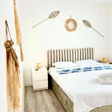 Amos Apartment-ultracentral-free Parking