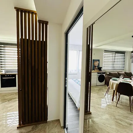 Amos Apartment-ultracentral-free Parking