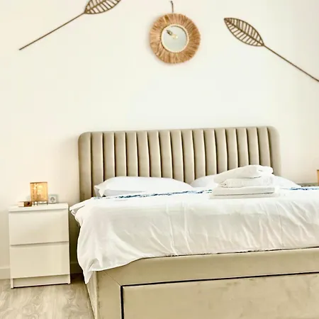 Amos Apartment-ultracentral-free Parking