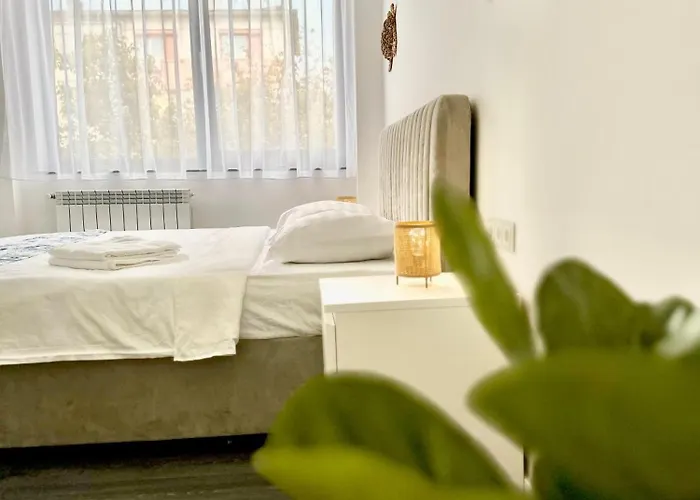 Amos Apartment-ultracentral-free Parking Apartment